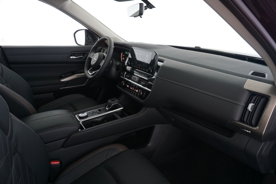 Nissan Pathfinder Top Comfort 3.5L/275 9AT 4WD